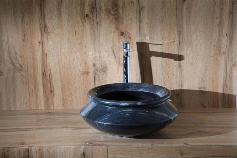 Black Stone Basin