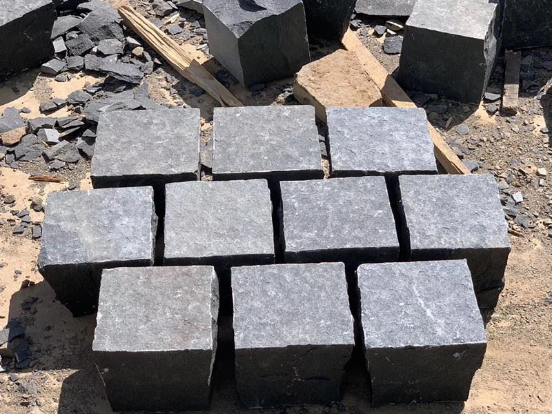 Natural Black Granite Paving Cobble Stones For Garden