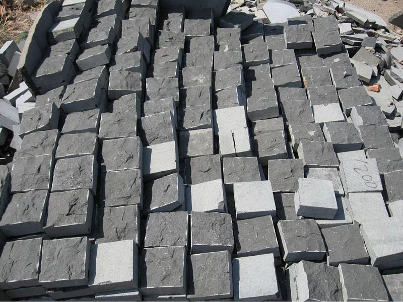 Natural Black Granite Paving Cobble Stones For Garden