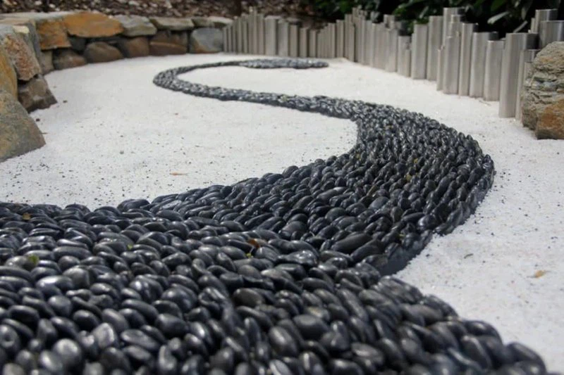 Polished Black Pebble Landscaping Stone